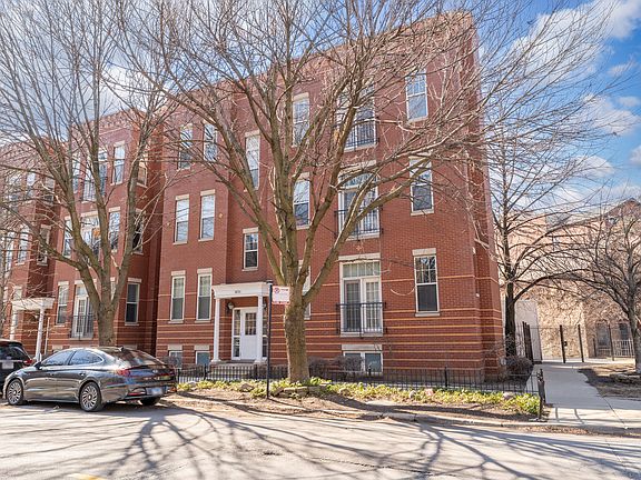 2nd image of 1830 N Sheffield Ave Unit C3