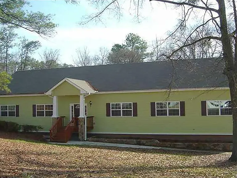1510 Roberts Dr SE — Photo 4