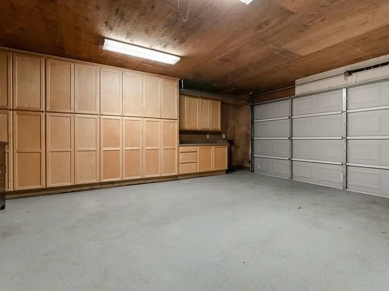 1911 S Park Dr — Photo 18