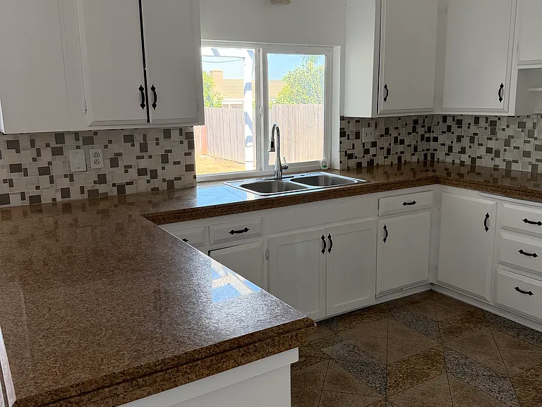 5277 Peacock Ln — Photo 21