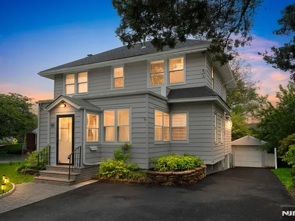 820 Prospect Ave, Ridgefield, NJ 07657
