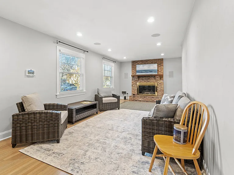 405 Farrell St #B — Photo 12