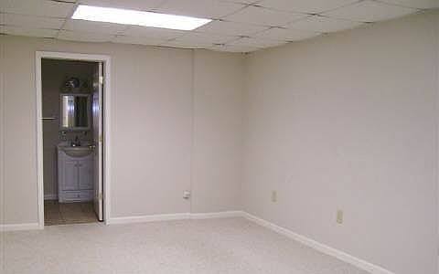 3rd image of 206 E Lake Dr