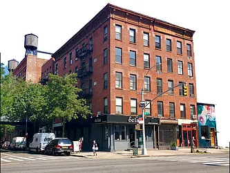 203 Tenth Avenue in West Chelsea