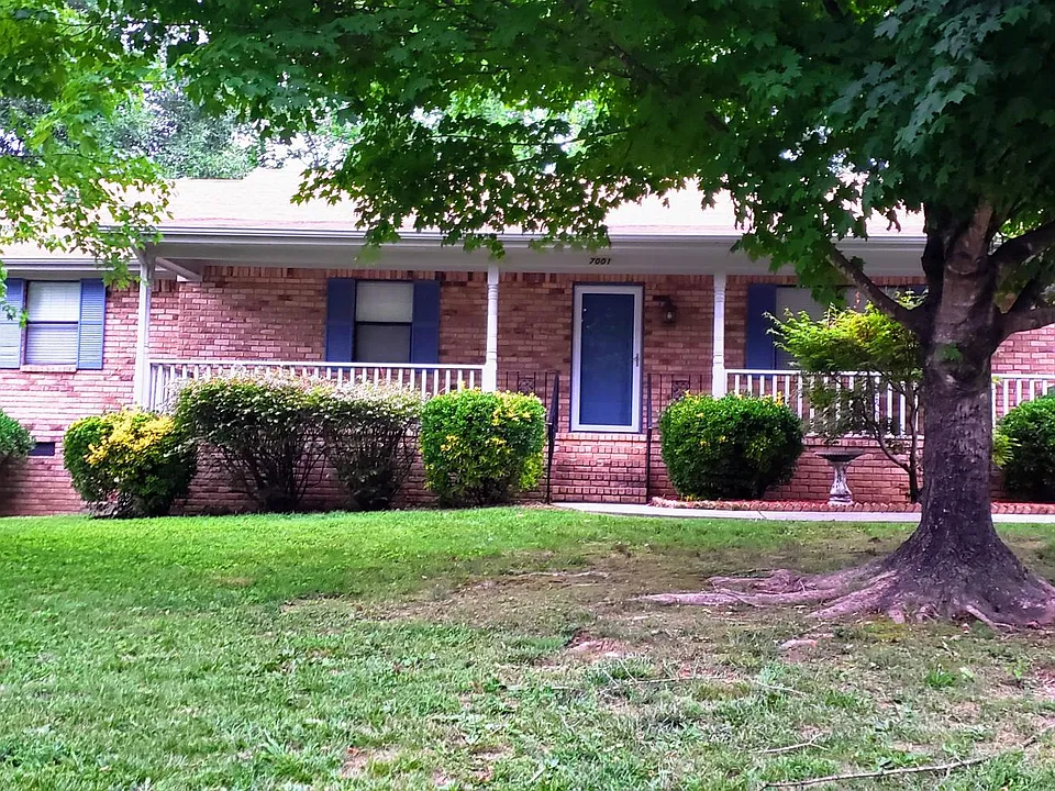 7001 Pauline Cir