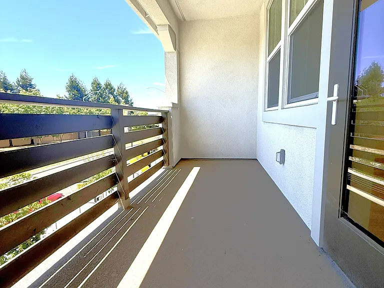 3810 Norbridge Ave — Photo 32