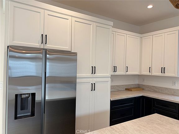 3rd image of 19214 Calvert St