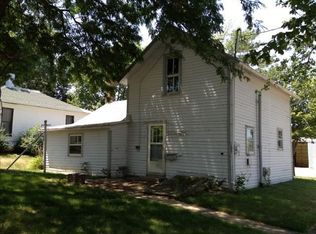 101 S 4th Ave, Dedham, IA 51440