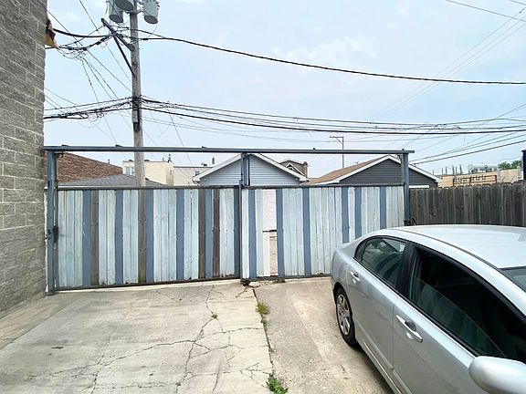 5th image of 1932 N Leclaire Ave