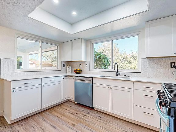4th image of 7205 Welton Dr NE
