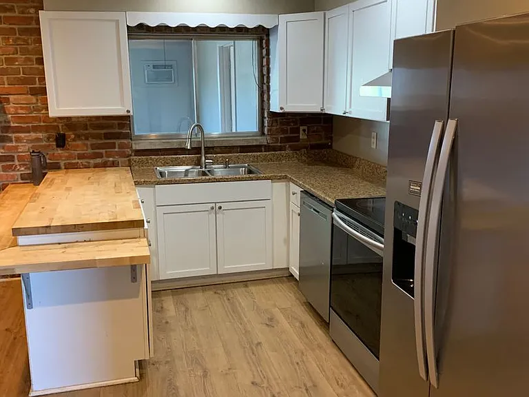217 S Lincoln St — Photo 9