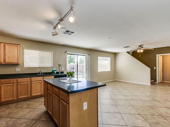 5th image of 1741 E Bradstock Way