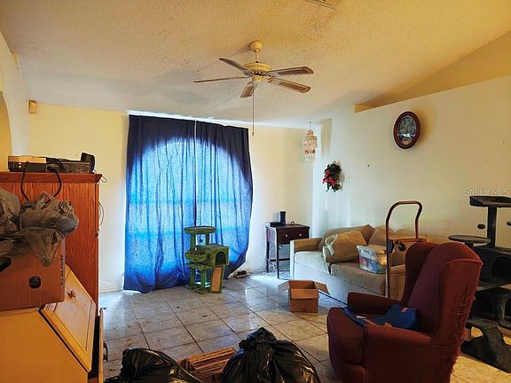 4th image of 959 GASCONY COURT