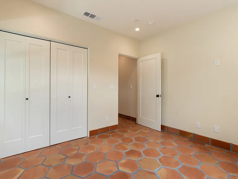 3343A Prospect Ave — Photo 16