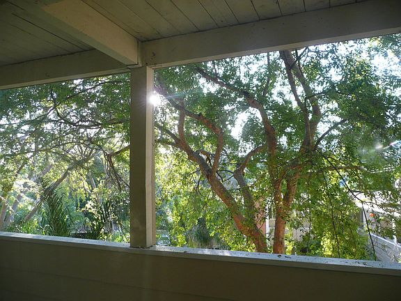 4th image of 121 Massol Ave