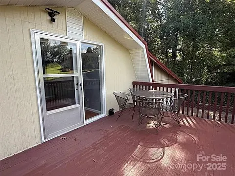 1805 Burkemont Ave #A — Photo 8