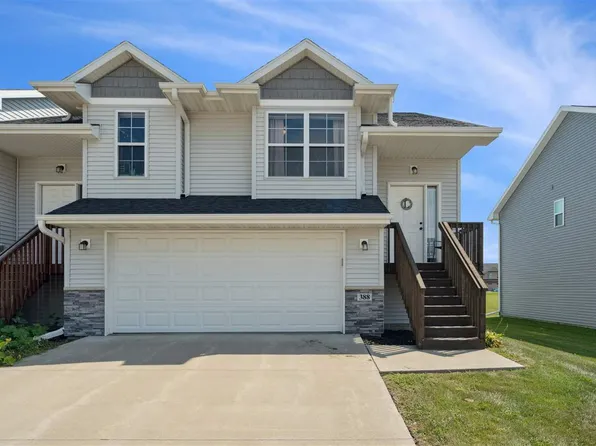 388 Tanglewood Dr, Solon, IA 52333