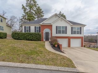 6110 Saab Dr, Ooltewah, TN 37363