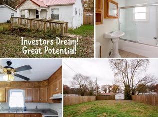 1108 Ivey St, Cassville, MO 65625