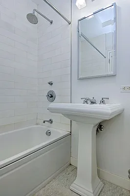 Rented by Compass | media 27