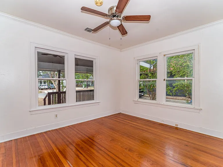 469 E Magnolia Ave — Photo 21