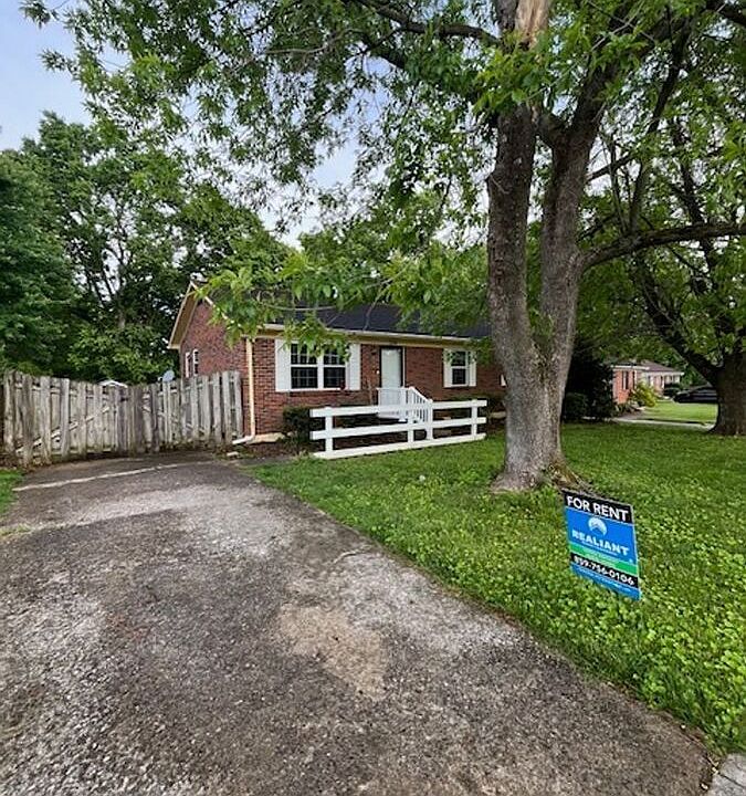 1st image of 233 Shreveport Dr
