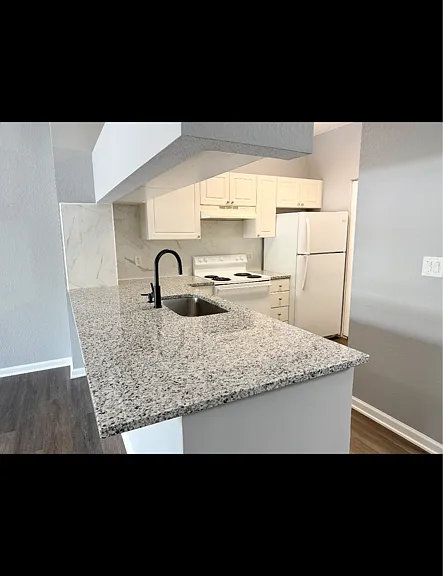 413 Arbor Lakes Cir — Photo 3