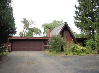 2751 Silverside Rd, Waterford, MI 48328