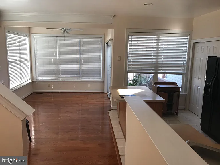 8010 Duck Pond Ter — Photo 8
