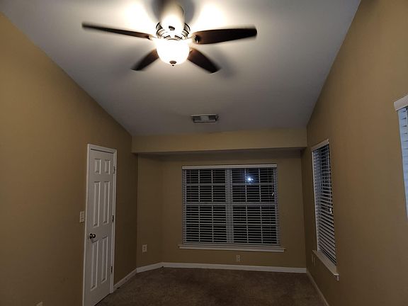 5th image of 3294 Hidden Cove Cir