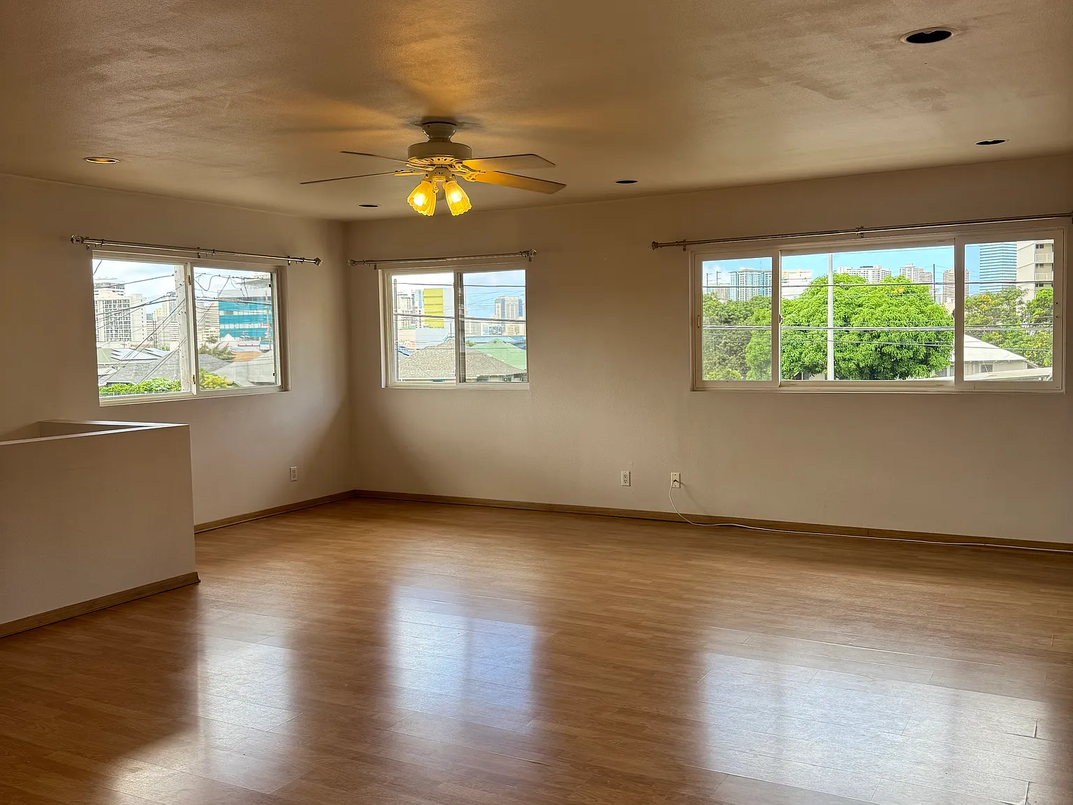 3 bed, 1420 sqft, $3,700 — Photo 2