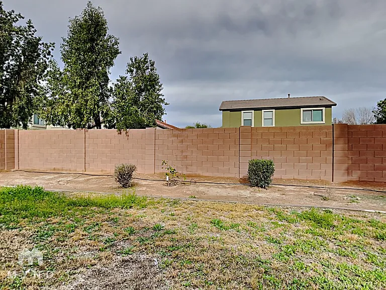1034 E Saddle Way — Photo 36