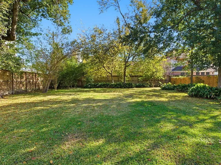 1320 Woodvine Dr — Photo 36