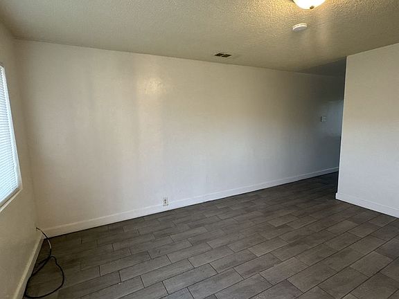 3rd image of 340-352 S Blackstone St #340B