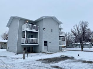 5016 6th Ave N, Grand Forks, ND 58203
