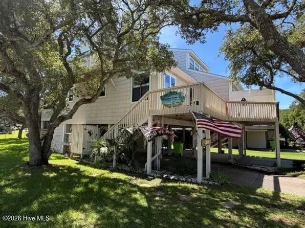 301 Bay Circle, North Topsail Beach, NC 28460