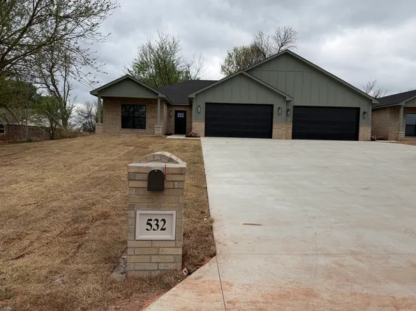 532 SW 7th St, Blanchard, OK