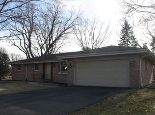 5981 Whitecliff Rd, Rockford, IL 61109