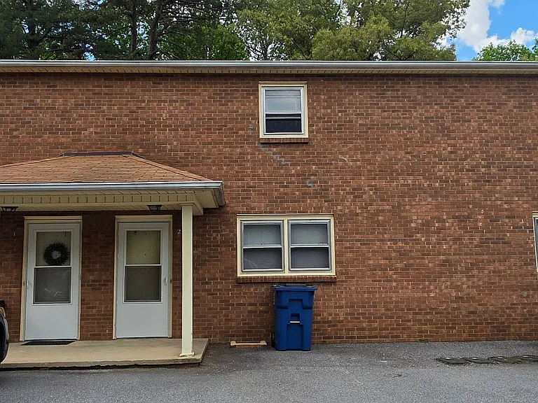 4347 Duncan Dr #2 — Photo 2