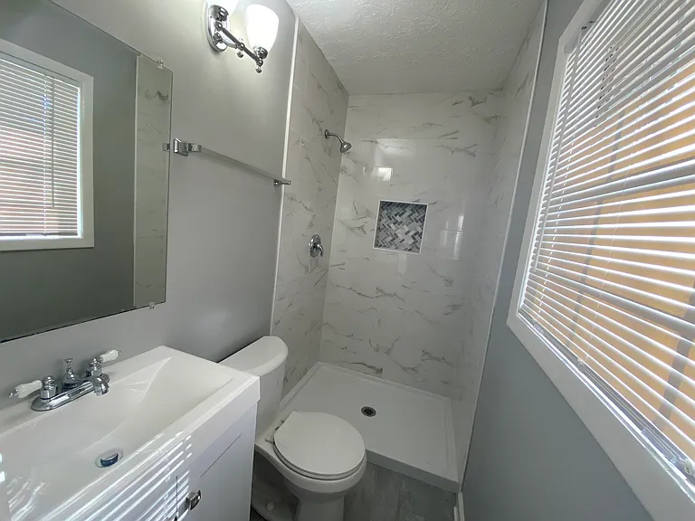 2202 Chestnut Log Dr — Photo 13
