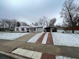 1836 Greenwood Dr, South Bend, IN 46614