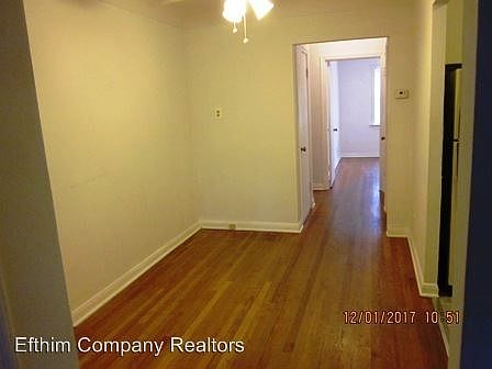 3rd image of 5206-5208 Jamieson Ave