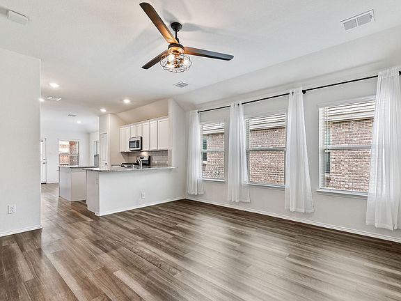 4th image of 2417 Dolostone Dr