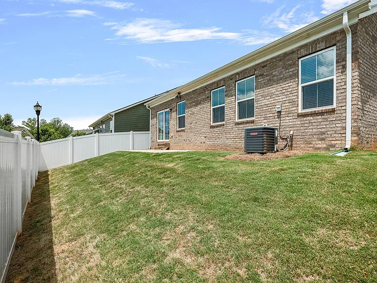 8401 Bretton Woods Dr — Photo 25