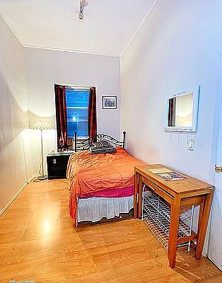 4th image of 154 E 28th St APT 2R