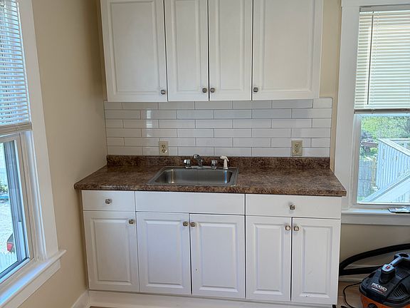 3rd image of 105 White Rock Rd Unit 8