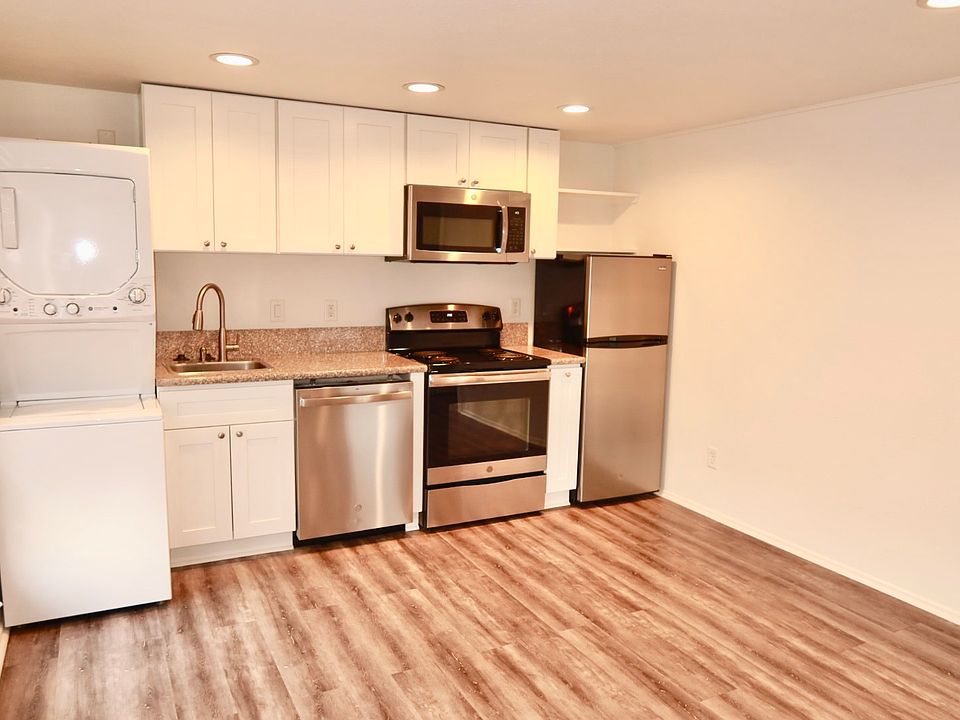 1st image of 1235 Madrona Ave SE #1235