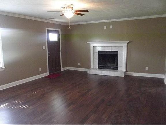 4th image of 3425 Highland Way