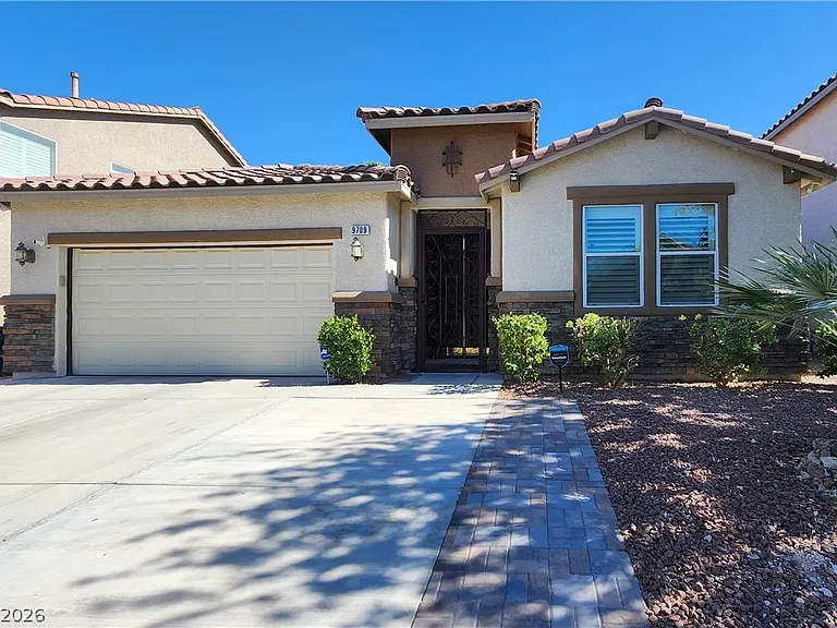 9709 Hawk Cliff Ave — Photo 1