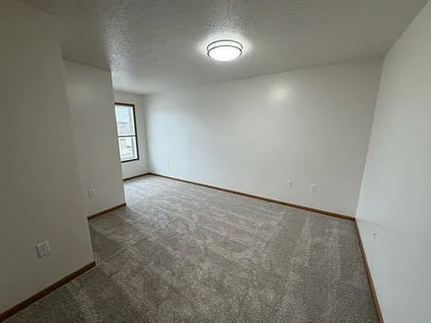 Westlake Townhomes Apartments — Photo 18
